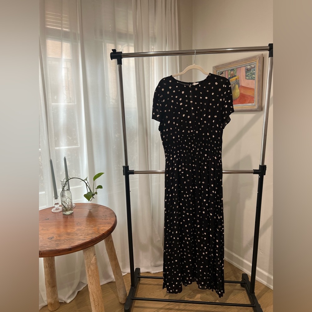 ⚪️⚫️ ARITZIA Reversible Polka Dot Maxi Dress ⚫️⚪️